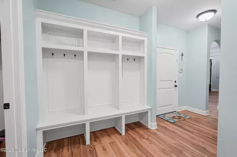 Entry Way - 4578 Mccracken Rd, Hernando, MS 38632 photo 5 of 7