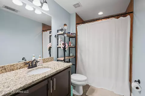 Bath - 4578 Mccracken Rd, Hernando, MS 38632 photo 6 of 6