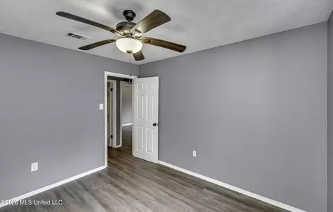 Bedroom - 122 Hull Dr, Magee, MS 39111 photo 6 of 6