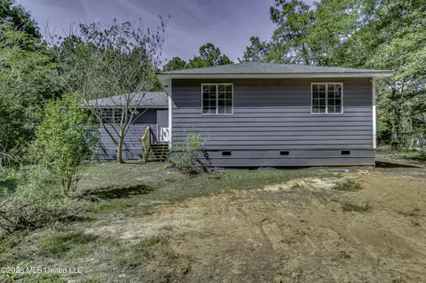 Exterior - 122 Hull Dr, Magee, MS 39111 photo 3 of 3