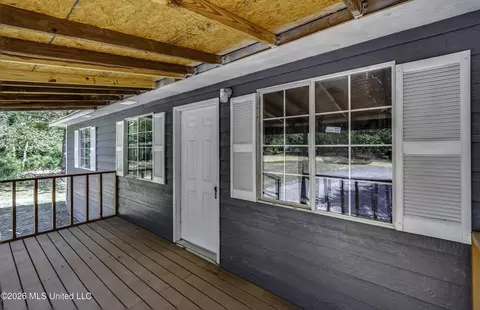 Exterior - 122 Hull Dr, Magee, MS 39111 photo 2 of 3