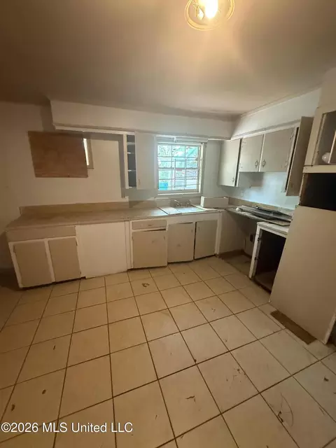 2640 Key St, Jackson, MS 39212 photo 3