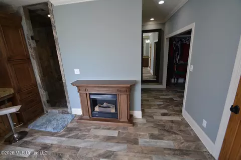 Entry Way - 135 Cidero Rd, Raymond, MS 39154 photo 2 of 6
