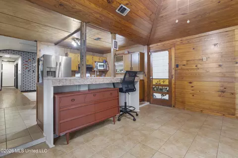Entry Way - 3506 Phillip St, Moss Point, MS 39563 photo 3 of 4