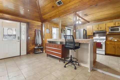 Entry Way - 3506 Phillip St, Moss Point, MS 39563 photo 4 of 4
