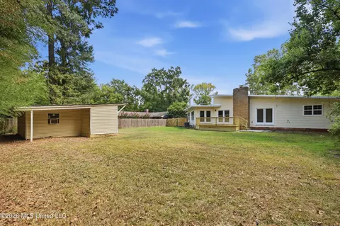 Exterior - 728 Colonial Cir, Jackson, MS 39211 photo 12 of 12