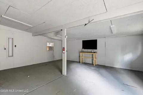 Other - 728 Colonial Cir, Jackson, MS 39211 photo 9 of 10