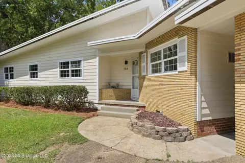 Other - 728 Colonial Cir, Jackson, MS 39211 photo 3 of 10