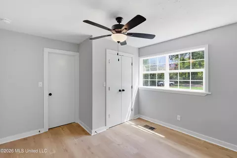 Bedroom - 728 Colonial Cir, Jackson, MS 39211 photo 2 of 4