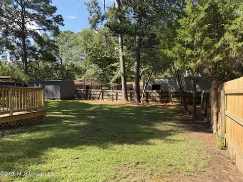 Exterior - 33 Pebble Hill Dr, Brandon, MS 39042 photo 9 of 16