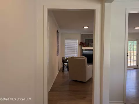 Entry Way - 33 Pebble Hill Dr, Brandon, MS 39042 photo 1 of 6