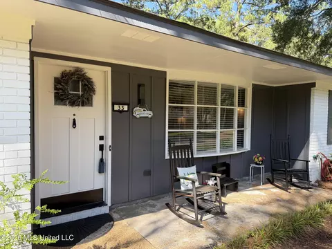 Exterior - 33 Pebble Hill Dr, Brandon, MS 39042 photo 6 of 16