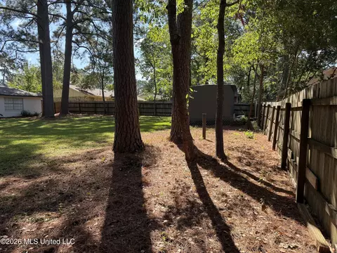 Exterior - 33 Pebble Hill Dr, Brandon, MS 39042 photo 10 of 16