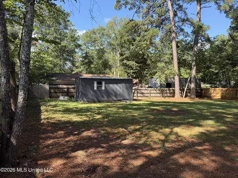 Exterior - 33 Pebble Hill Dr, Brandon, MS 39042 photo 13 of 16