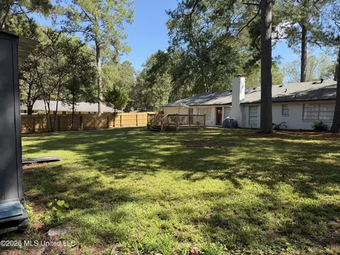 Exterior - 33 Pebble Hill Dr, Brandon, MS 39042 photo 11 of 16