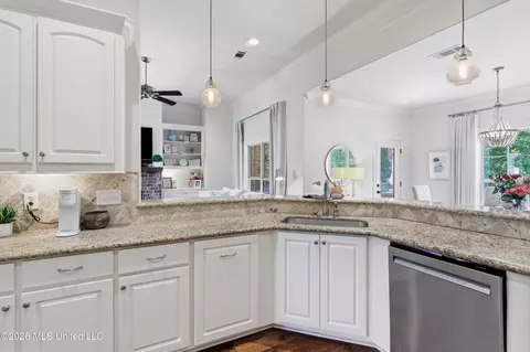 Kitchen - 146 Huber St, Madison, MS 39110 photo 2 of 4