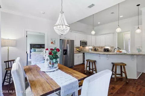 Dining - 146 Huber St, Madison, MS 39110 photo 2 of 2