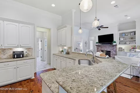 Kitchen - 146 Huber St, Madison, MS 39110 photo 4 of 4