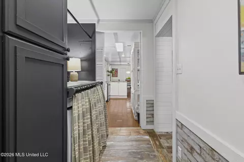 Entry Way - 1560 E Second St, Pass Christian, MS 39571 photo 1 of 2