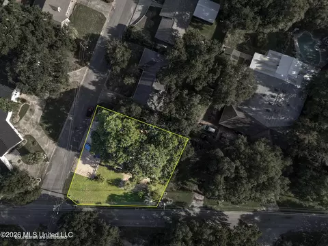 View/Area - 1560 E Second St, Pass Christian, MS 39571 photo 1 of 9
