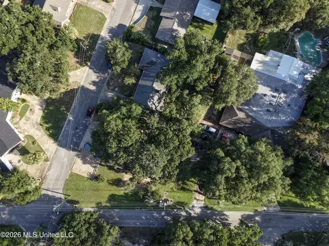 View/Area - 1560 E Second St, Pass Christian, MS 39571 photo 2 of 9