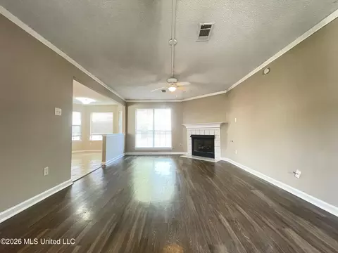 7472 Creekside Dr, Olive Branch, MS 38654 photo 2