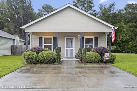 13052 Tracewood Dr, Gulfport, MS 39503