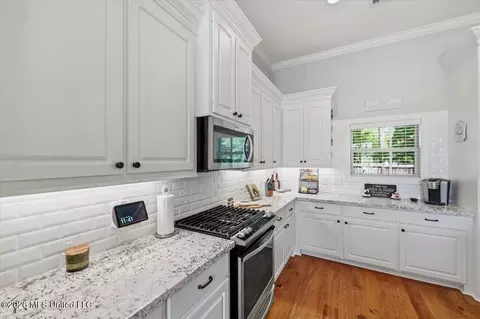 Kitchen - 120 Hampton Trl, Madison, MS 39110 photo 5 of 5