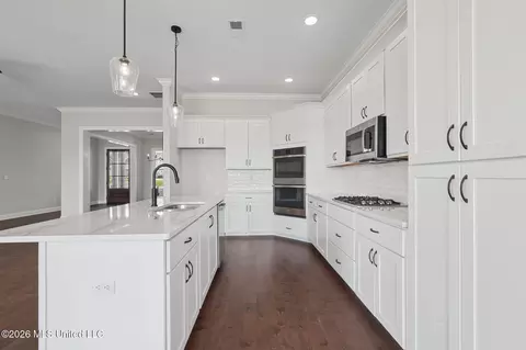 Kitchen - 2275 Livingston Way, Hernando, MS 38632 photo 3 of 4