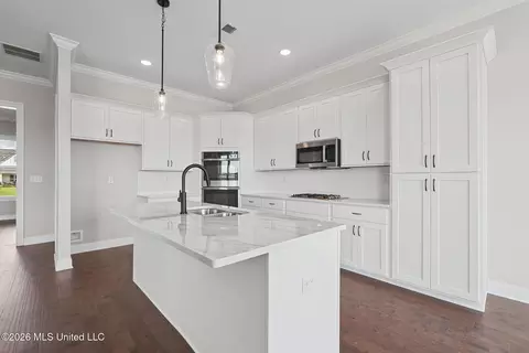 Kitchen - 2275 Livingston Way, Hernando, MS 38632 photo 2 of 4