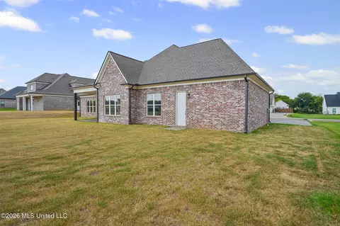 Exterior - 2275 Livingston Way, Hernando, MS 38632 photo 6 of 7