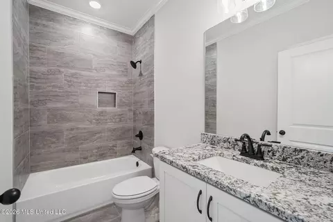 Bath - 2275 Livingston Way, Hernando, MS 38632 photo 4 of 4