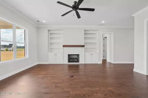 Living - 2275 Livingston Way, Hernando, MS 38632 photo 2 of 4