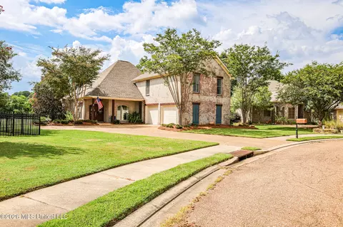 Exterior - 282 Lighthouse Ln, Brandon, MS 39047 photo 2 of 10
