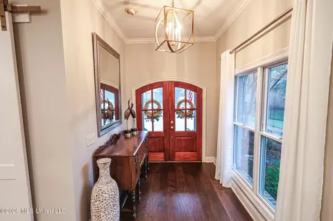 Entry Way - 282 Lighthouse Ln, Brandon, MS 39047 photo 2 of 10