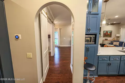 Entry Way - 282 Lighthouse Ln, Brandon, MS 39047 photo 6 of 10