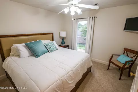 Bedroom - 282 Lighthouse Ln, Brandon, MS 39047 photo 4 of 9