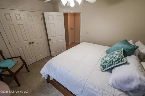 Bedroom - 282 Lighthouse Ln, Brandon, MS 39047 photo 5 of 9