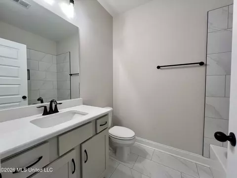 Bath - 2144 Scott Meadows Ln, Hernando, MS 38632 photo 5 of 5