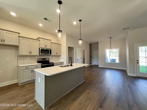 Kitchen - 2144 Scott Meadows Ln, Hernando, MS 38632 photo 1 of 2