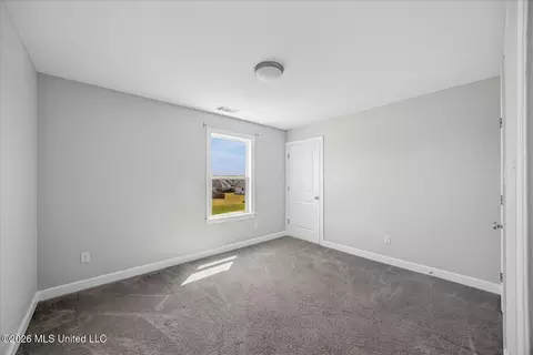 Bedroom - 13415 N Fields Ln, Olive Branch, MS 38654 photo 2 of 3