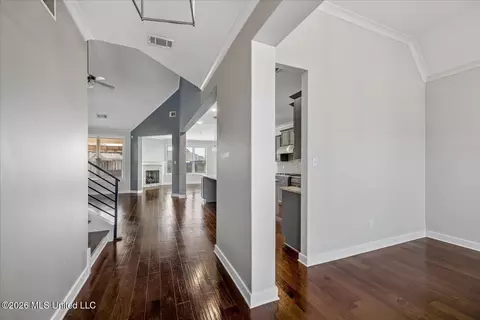 Entry Way - 13415 N Fields Ln, Olive Branch, MS 38654 photo 2 of 2