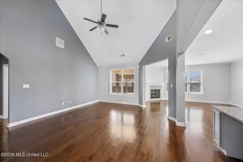 Living - 13415 N Fields Ln, Olive Branch, MS 38654 photo 2 of 6