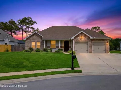 2926 Juliette Dr, Ocean Springs, MS 39564