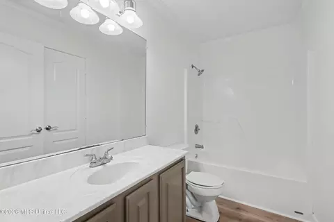Bath - 19493 W Wortham Rd, Saucier, MS 39574 photo 1 of 2