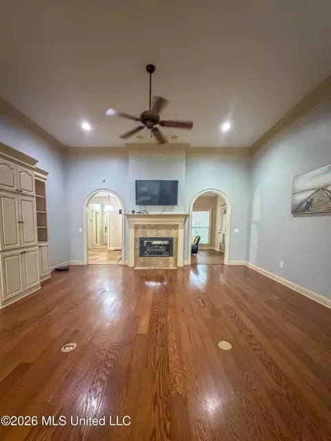 Living - 137 Vineyard Blvd, Brandon, MS 39047 photo 1 of 4