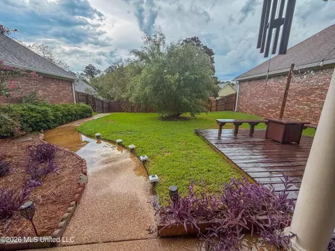Exterior - 137 Vineyard Blvd, Brandon, MS 39047 photo 5 of 8