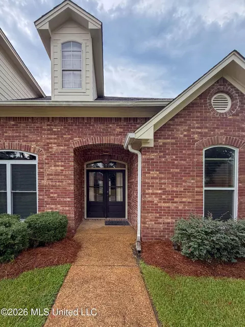 Exterior - 137 Vineyard Blvd, Brandon, MS 39047 photo 4 of 8