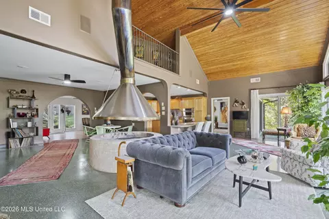 Living - 11360 1st Cypress Cv, Hernando, MS 38632 photo 3 of 3