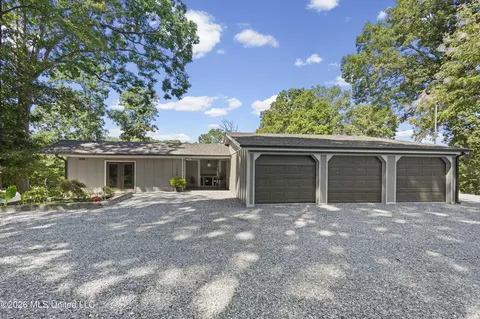 Exterior - 11360 1st Cypress Cv, Hernando, MS 38632 photo 5 of 14